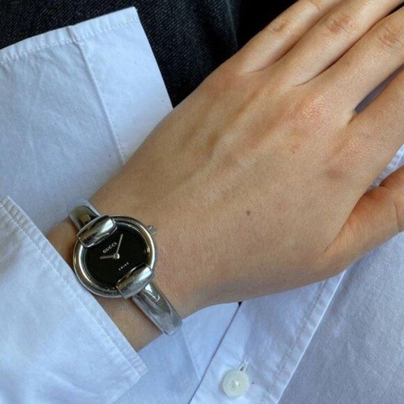 GUCCI 1400 Bracelet Watch - Picture 1 of 9